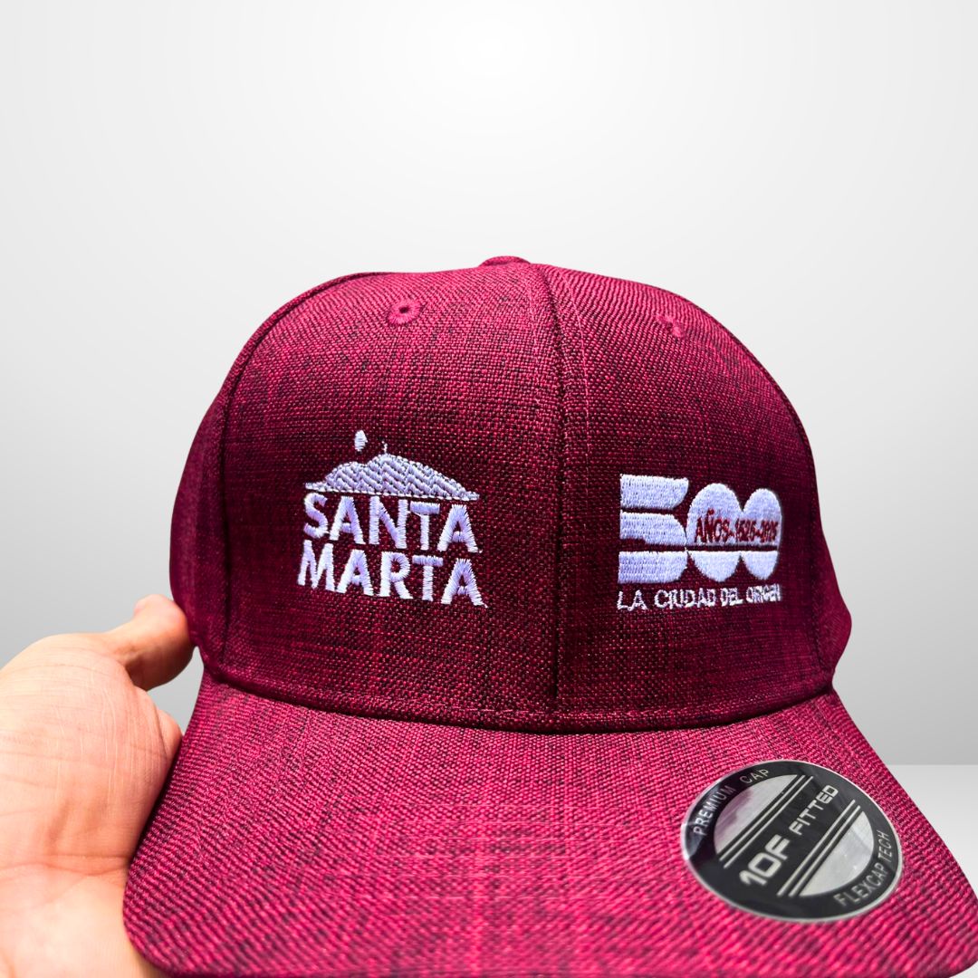 Gorra Conmemorativa 500 Años – Roja con Bordado Blanco