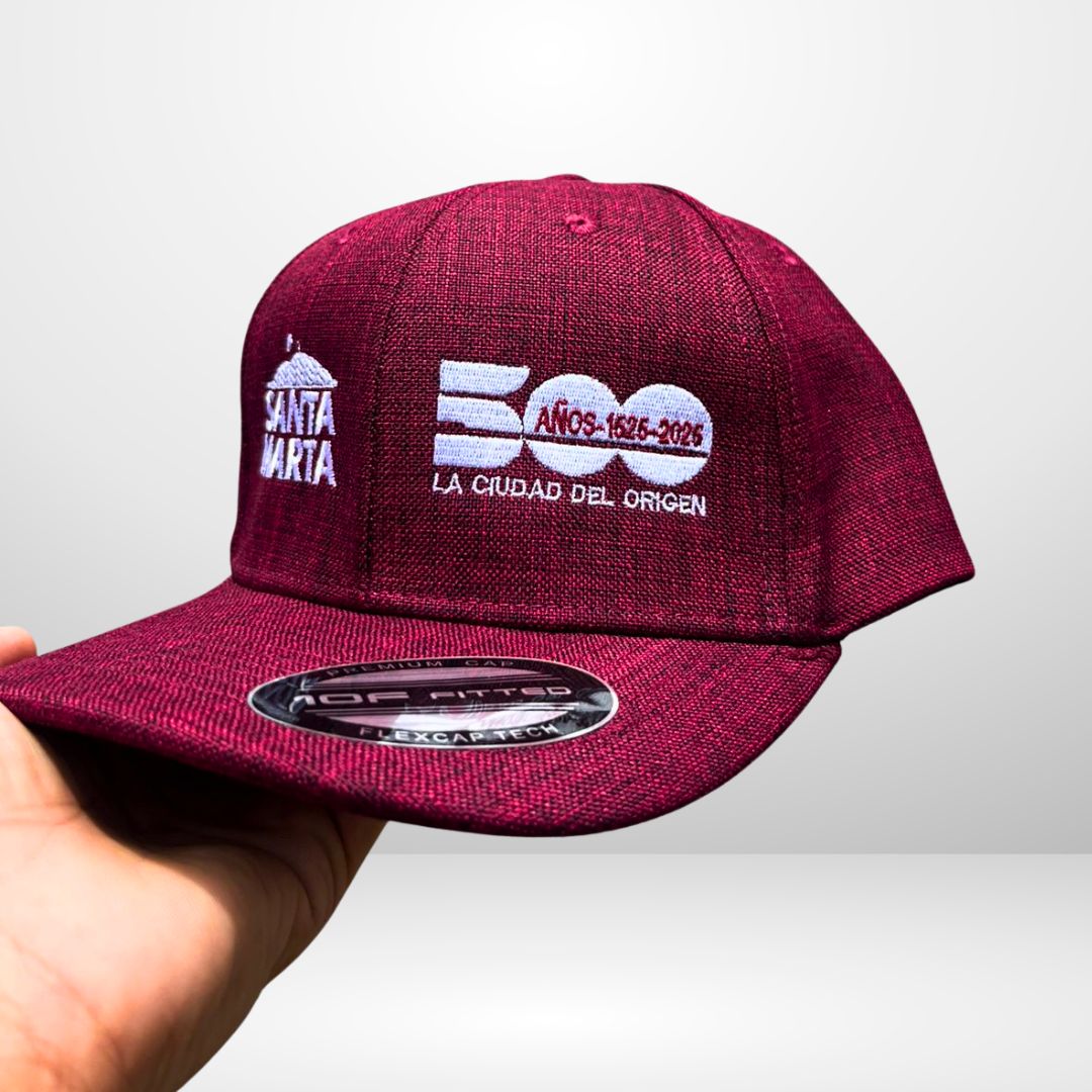 Gorra Conmemorativa 500 Años – Roja con Bordado Blanco