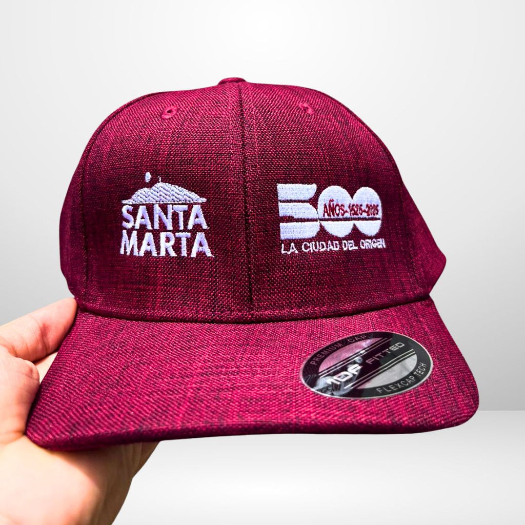 Gorra Conmemorativa 500 Años – Roja con Bordado Blanco